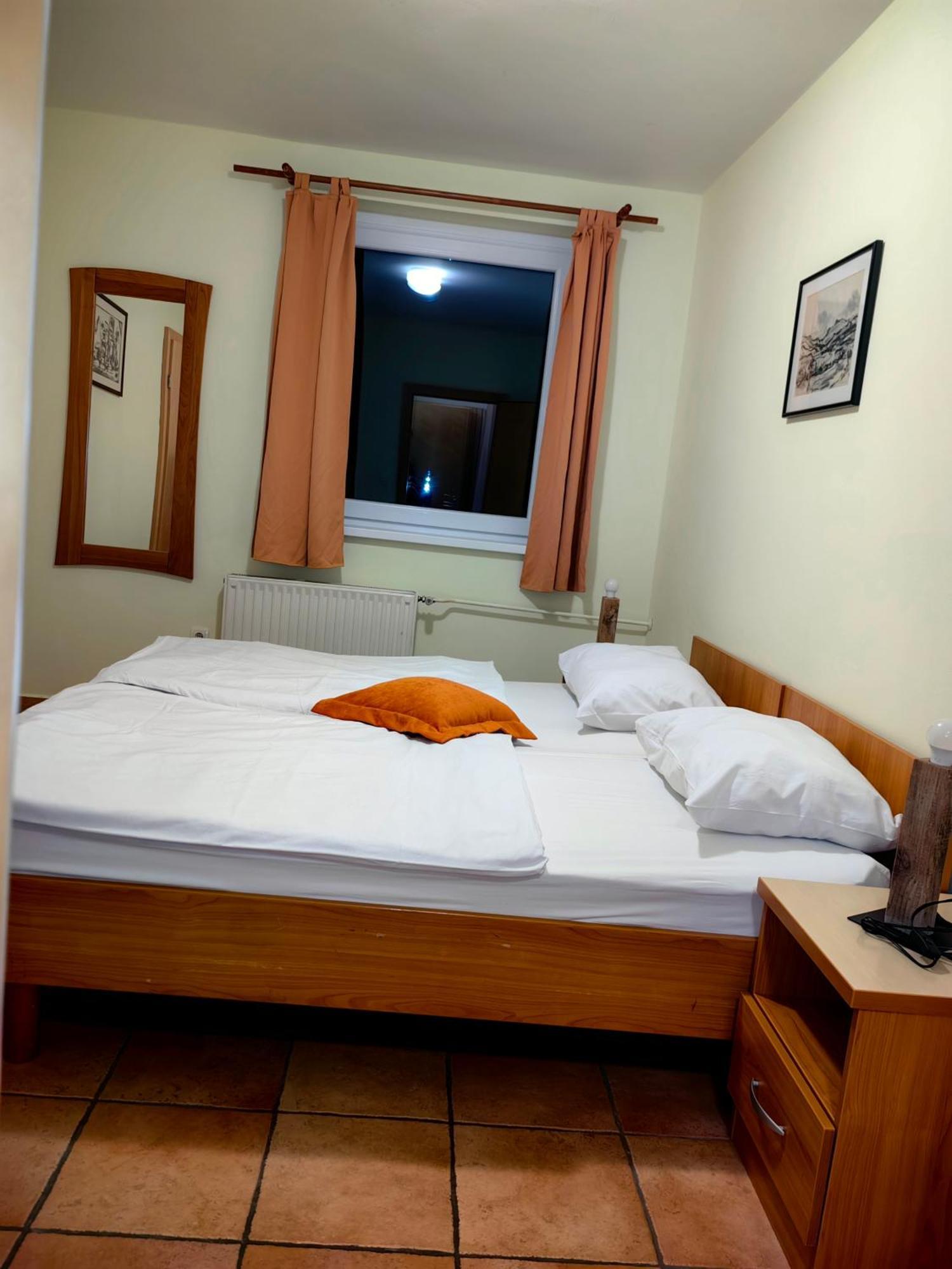 Hotel Kovac Осилница Экстерьер фото